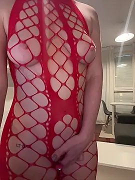 Snapshot of redheaddoll22 chatting on 02/28/26, 01:45 redheaddoll22 online show from 02/28/26, 01:45