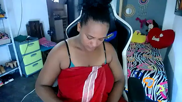 Snapshot of marysol83 chatting on 03/28/26, 10:53 marysol83 online show from 03/28/26, 10:53