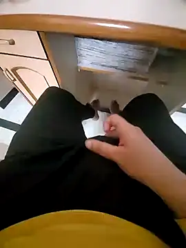 Snapshot of vansh1802 chatting on 01/08/25, 03:50 vansh1802 online show from 01/08/25, 03:50