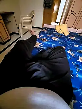 Snapshot of vansh1802 chatting on 02/25/25, 07:42 vansh1802 online show from 02/25/25, 07:42