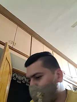 Snapshot of vansh1802 chatting on 02/27/25, 05:47 vansh1802 online show from 02/27/25, 05:47