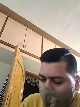 Snapshot of vansh1802 chatting on 02/28/25, 05:26 vansh1802 online show from 02/28/25, 05:26