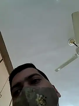 Snapshot of vansh1802 chatting on 03/01/25, 07:15 vansh1802 online show from 03/01/25, 07:15