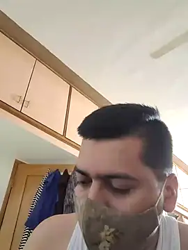 Snapshot of vansh1802 chatting on 03/06/25, 05:43 vansh1802 online show from 03/06/25, 05:43