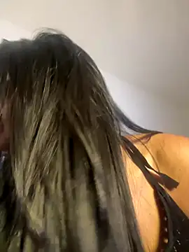 Snapshot of WHAAATTTTTTTTTT chatting on 10/01/25, 06:25 WHAAATTTTTTTTTT online show from 10/01/25, 06:25