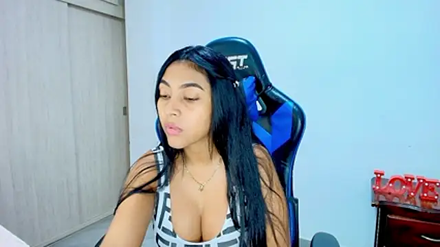 sophiax-x online show from 12/20/25, 01:07