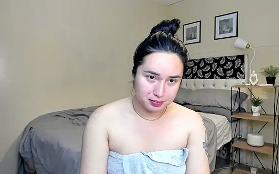 Snapshot of Sexysafarahh chatting on 04/06/26, 02:40 Sexysafarahh online show from 04/06/26, 02:40
