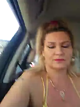 Snapshot of CRHYSTEL chatting on 01/28/25, 01:49 CRHYSTEL online show from 01/28/25, 01:49