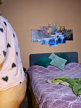 Snapshot of CRHYSTEL chatting on 03/13/25, 07:09 CRHYSTEL online show from 03/13/25, 07:09