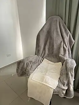 Snapshot of Emma_Wish chatting on 01/17/25, 08:22 Emma Wish online show from 01/17/25, 08:22