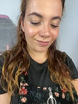 Snapshot of Emma_Wish chatting on 03/07/25, 04:11 Emma Wish online show from 03/07/25, 04:11