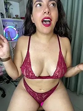 Snapshot of Emma_Wish chatting on 03/19/25, 10:42 Emma Wish online show from 03/19/25, 10:42