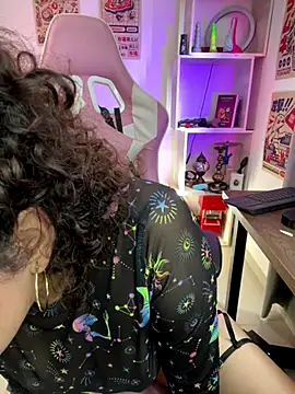 Snapshot of Emma_Wish chatting on 10/02/25, 07:43 Emma Wish online show from 10/02/25, 07:43