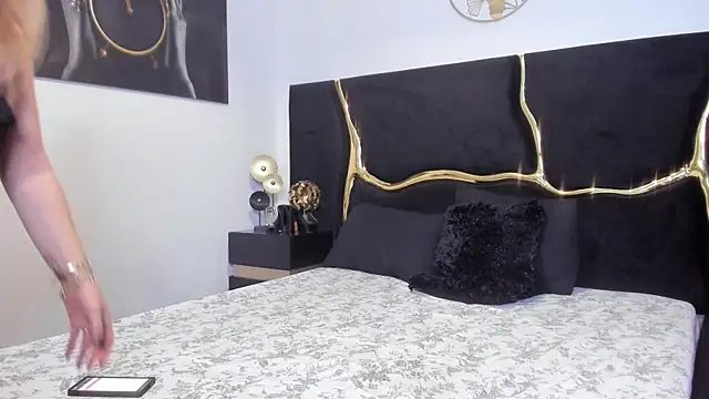 Snapshot of lisa2018 chatting on 03/11/25, 04:32 lisa2018 online show from 03/11/25, 04:32