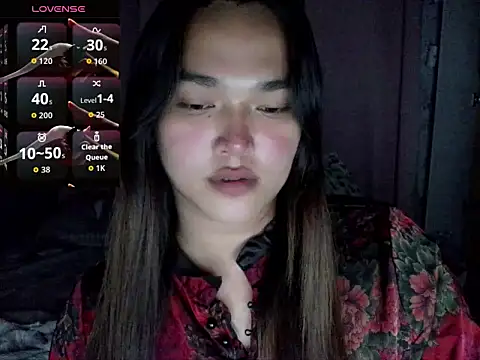 Snapshot of MoaningKylie chatting on 06/25/26, 05:34 MoaningKylie online show from 06/25/26, 05:34