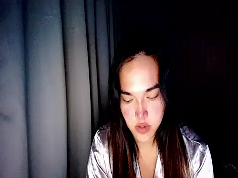 Snapshot of MoaningKylie chatting on 07/31/26, 02:00 MoaningKylie online show from 07/31/26, 02:00