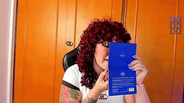 Snapshot of Amy_art chatting on 01/28/25, 09:08 Amy art online show from 01/28/25, 09:08