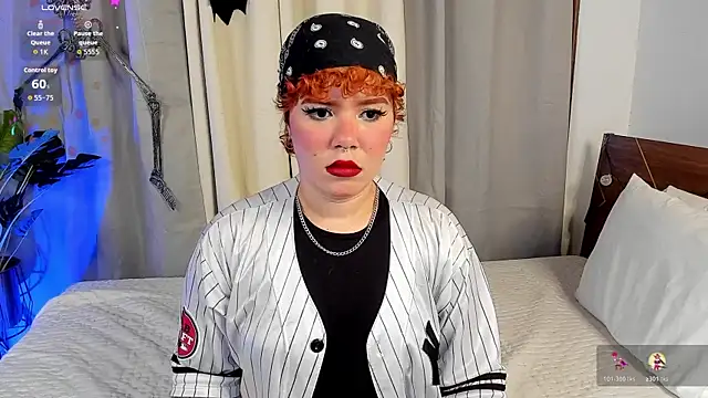 Snapshot of Amy_art chatting on 10/25/25, 08:58 Amy art online show from 10/25/25, 08:58