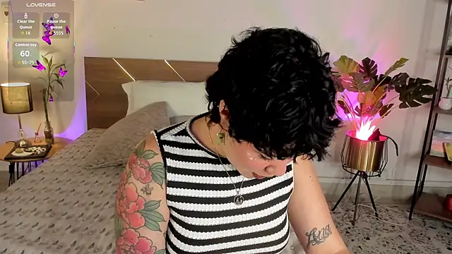 Amy art online show from 04/16/26, 09:39