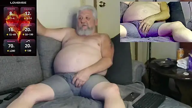 Snapshot of countrydomdaddy chatting on 01/06/26, 11:07 countrydomdaddy online show from 01/06/26, 11:07