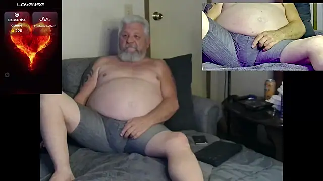 Snapshot of countrydomdaddy chatting on 01/08/26, 11:07 countrydomdaddy online show from 01/08/26, 11:07