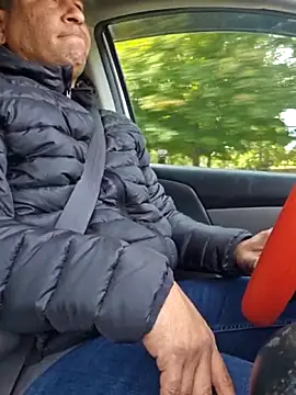 Snapshot of Yedriserna chatting on 10/24/25, 02:46 Yedriserna online show from 10/24/25, 02:46