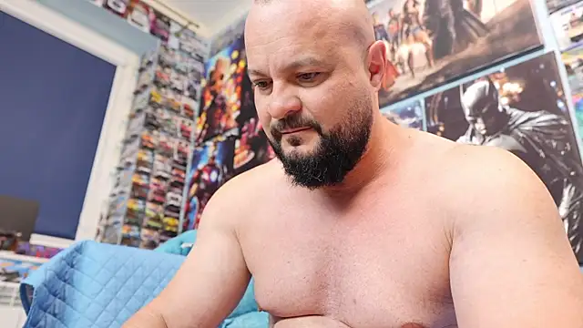 Snapshot of Muscle_Bear chatting on 05/09/26, 04:17 Muscle Bear online show from 05/09/26, 04:17