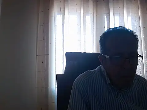 Snapshot of TonyComa chatting on 09/25/25, 01:48 TonyComa online show from 09/25/25, 01:48