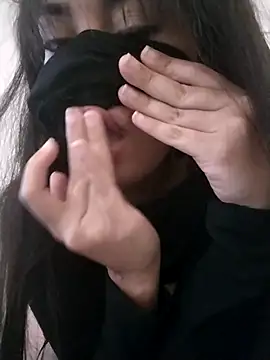 Snapshot of sarahvergen chatting on 04/18/26, 03:16 sarahvergen online show from 04/18/26, 03:16