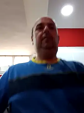 Snapshot of Hot-pico76 chatting on 02/14/25, 08:31 Hot-pico76 online show from 02/14/25, 08:31