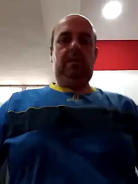 Snapshot of Hot-pico76 chatting on 03/03/25, 08:27 Hot-pico76 online show from 03/03/25, 08:27