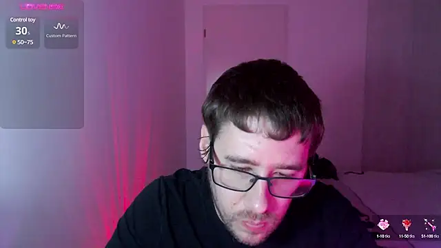 Snapshot of Thomas_Mrd chatting on 12/24/24, 04:11 Thomas Mrd online show from 12/24/24, 04:11