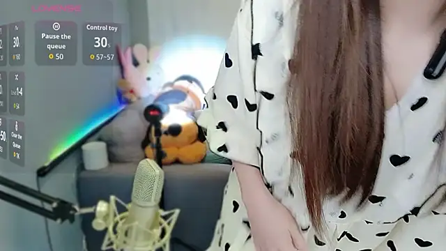 tw lala online show from 10/30/25, 04:41