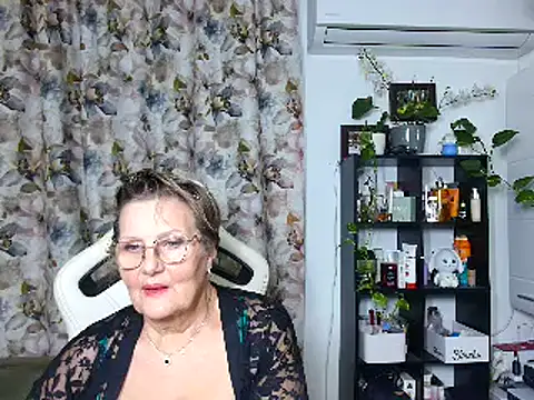 Selenna57 online show from 12/18/24, 02:10