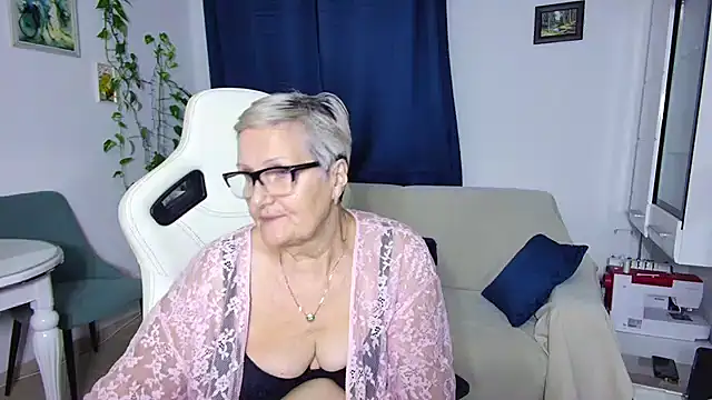 Selenna57 online show from 12/13/25, 07:53