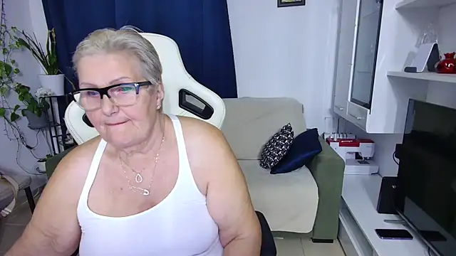 Selenna57 online show from 04/22/26, 05:25