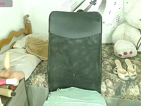 Snapshot of Alexaqueen1 chatting on 02/02/25, 04:22 Alexaqueen1 online show from 02/02/25, 04:22