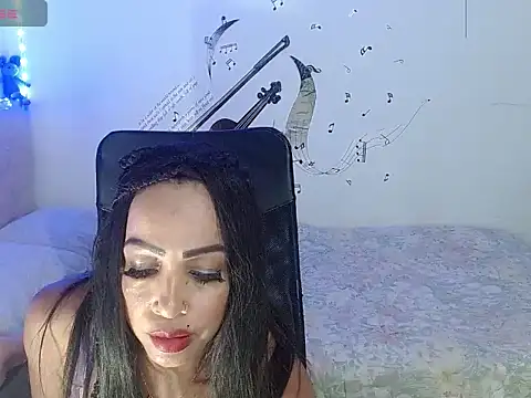 Snapshot of Alexaqueen1 chatting on 03/15/25, 12:15 Alexaqueen1 online show from 03/15/25, 12:15