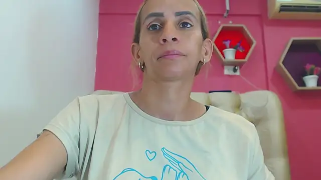 Amber Moore online show from 02/15/26, 07:43