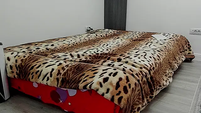 Snapshot of sexxymuscles4u chatting on 02/23/25, 12:37 sexxymuscles4u online show from 02/23/25, 12:37