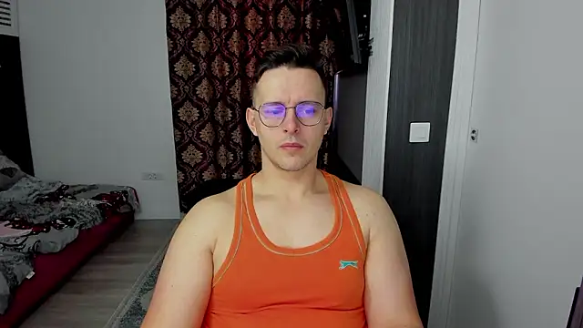 sexxymuscles4u online show from 02/02/26, 06:56