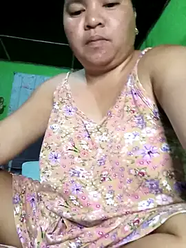 Snapshot of hotpussyxxx33x chatting on 04/01/26, 01:01 hotpussyxxx33x online show from 04/01/26, 01:01