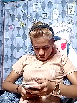 Cutie body11 online show from 12/04/24, 09:18