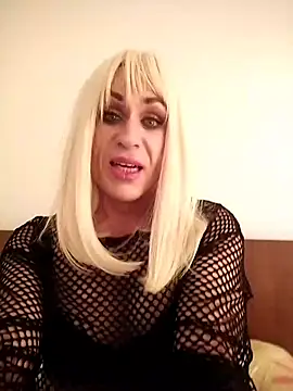 Snapshot of lilianashemale chatting on 11/08/25, 11:43 lilianashemale online show from 11/08/25, 11:43