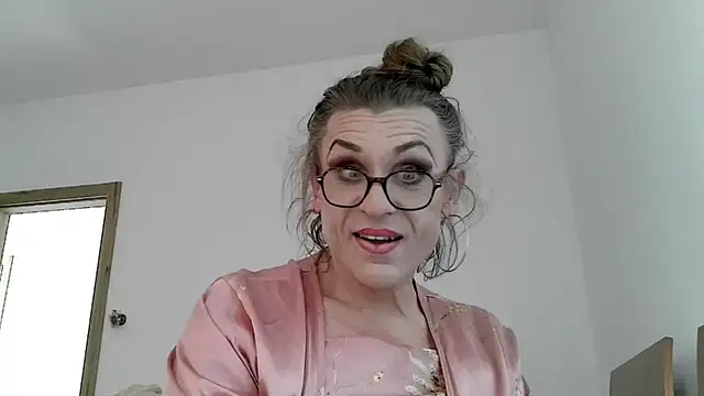 Snapshot of lilianashemale chatting on 03/14/26, 08:53 lilianashemale online show from 03/14/26, 08:53