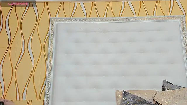 karissia online show from 03/13/25, 09:21