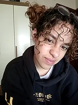 EmmaMelissa0521 online show from 02/07/25, 06:56