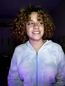 EmmaMelissa0521 online show from 03/19/25, 11:57