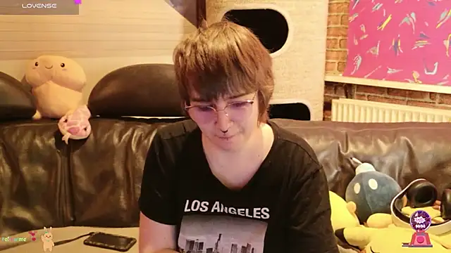 Snapshot of GamerGirl_Eve chatting on 11/20/25, 07:13 GamerGirl Eve online show from 11/20/25, 07:13