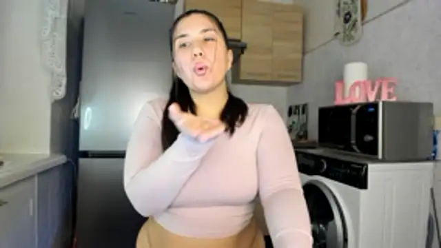 MiaMarrone online show from 03/07/26, 12:18